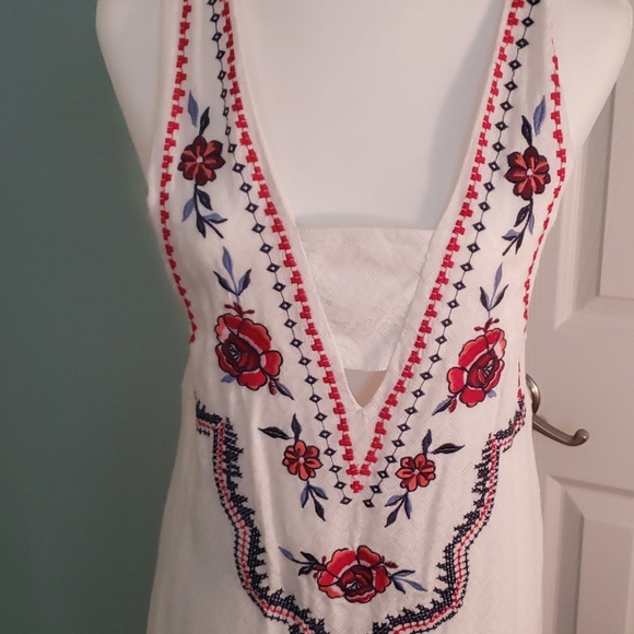 COPY - Embroidered Chelsea and Violet dress - Picture 2 of 8